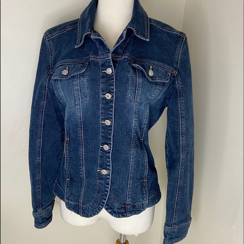 A.M.I. Vintage Jean jacket with interior pockets